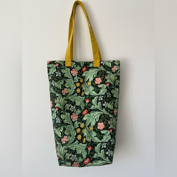 NWT V&A Museum green organic cotton canvas tote bag - Picture 1 of 7